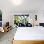Apartment Aura
